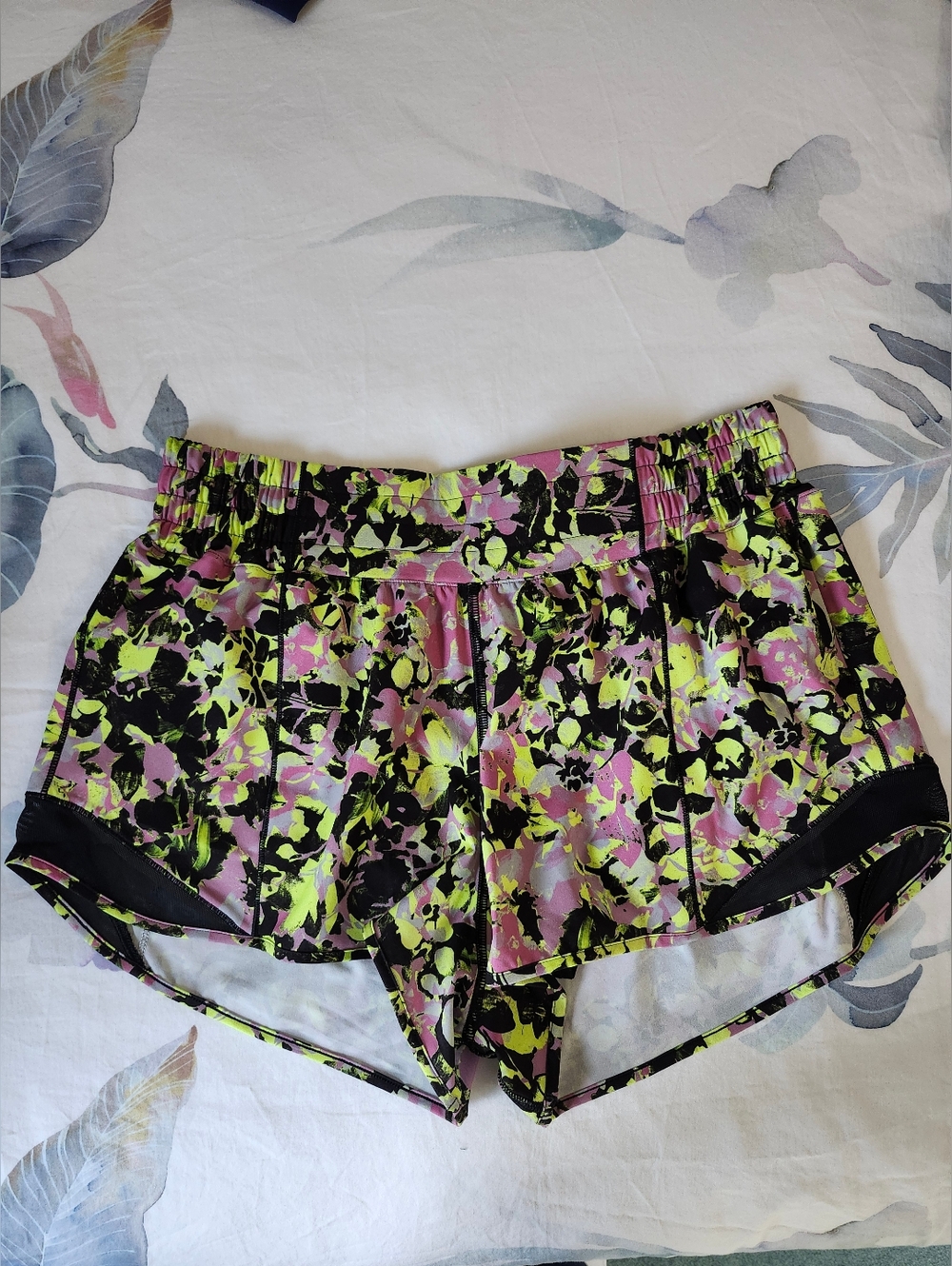Lululemon Hotty Hot Shorts High-Rise